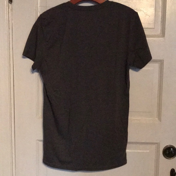 American Eagle Classic Fit Graphic T-Shirt - Picture 2 of 3